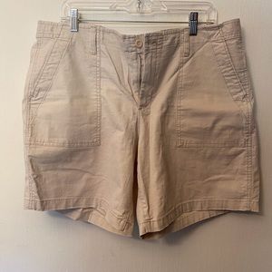 New!! Gap Tan Cotton Shorts Girlfriend Chino